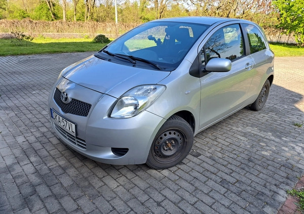 Toyota Yaris cena 10500 przebieg: 245000, rok produkcji 2007 z Kąty Wrocławskie małe 67